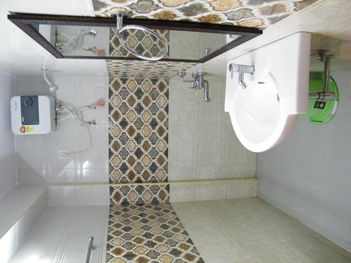 The White House Residency Hotel Chennai Exterior photo