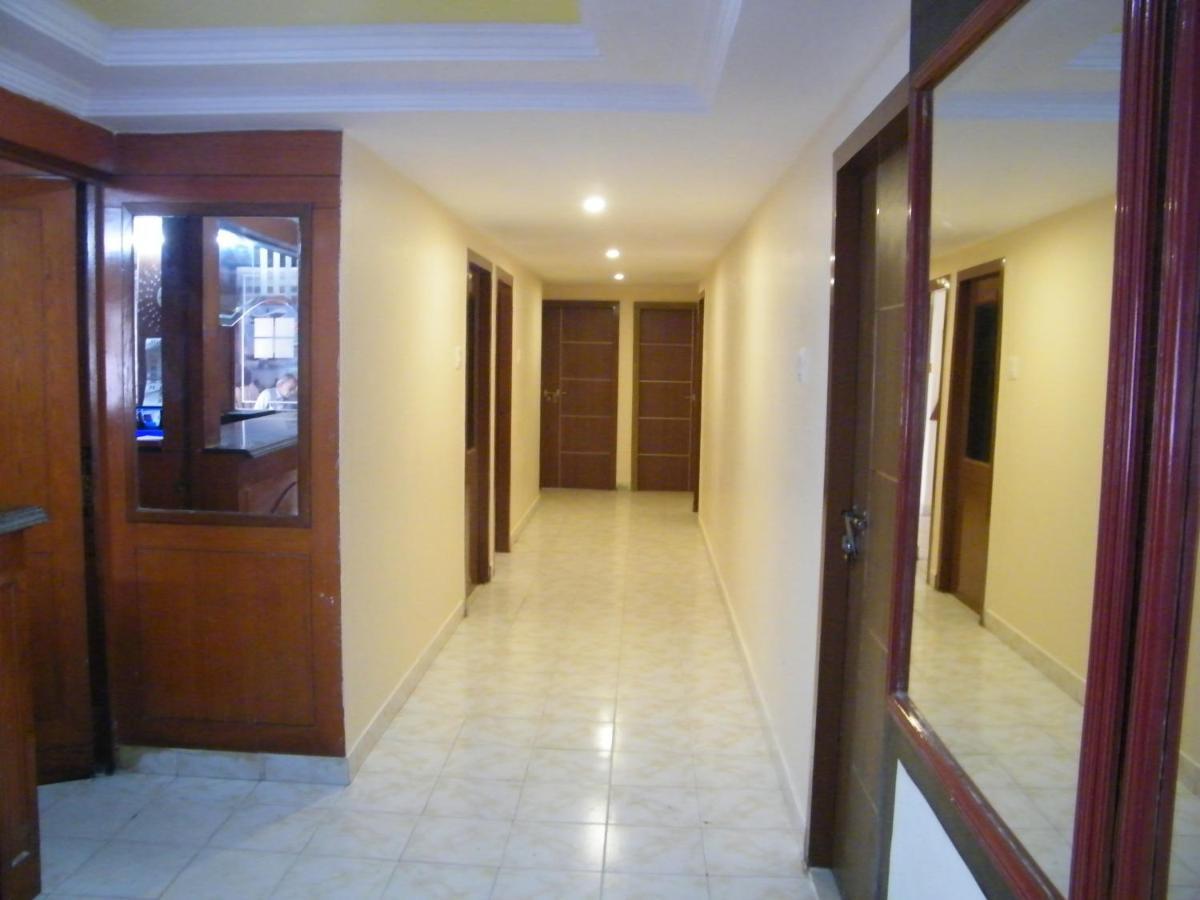 The White House Residency Hotel Chennai Exterior photo